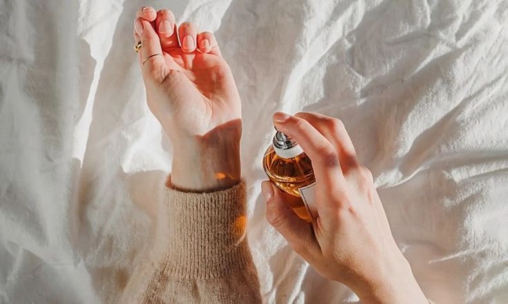 What Is the Difference Between Deo and Perfume?  ENVY